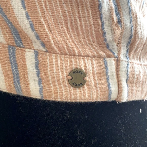 Roxy Halter Top - Picture 4 of 6